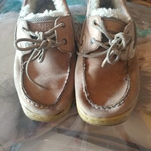 Fur lined sperrys
