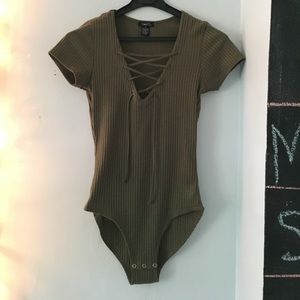 Rue 21 dark green bodyshirt/bodysuit