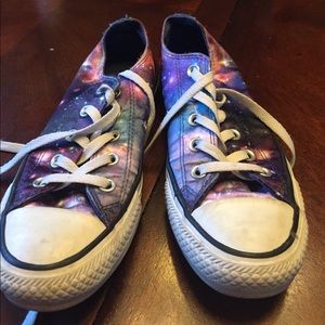 Womens galaxy converse