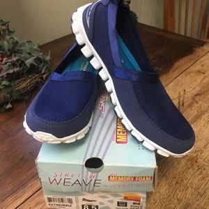 Stretch Weave with Memory Foam Sketchers!