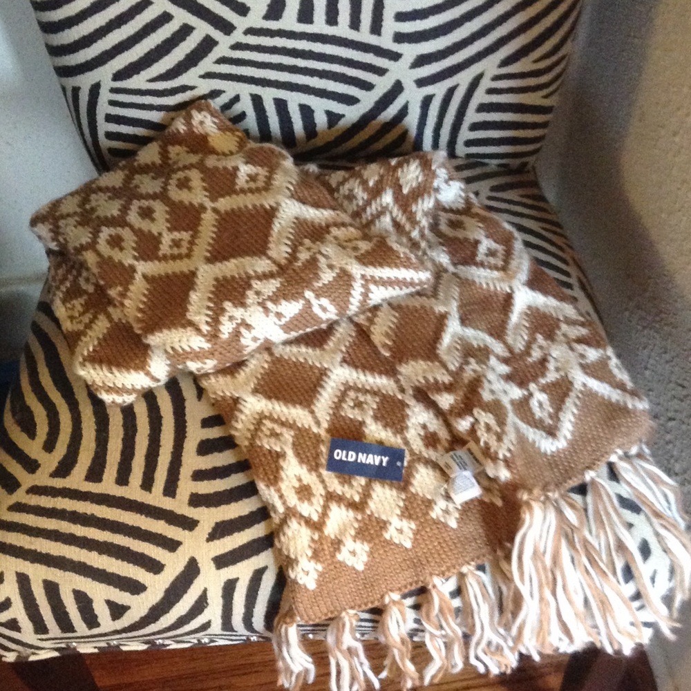 Old navy super soft scarf NWT