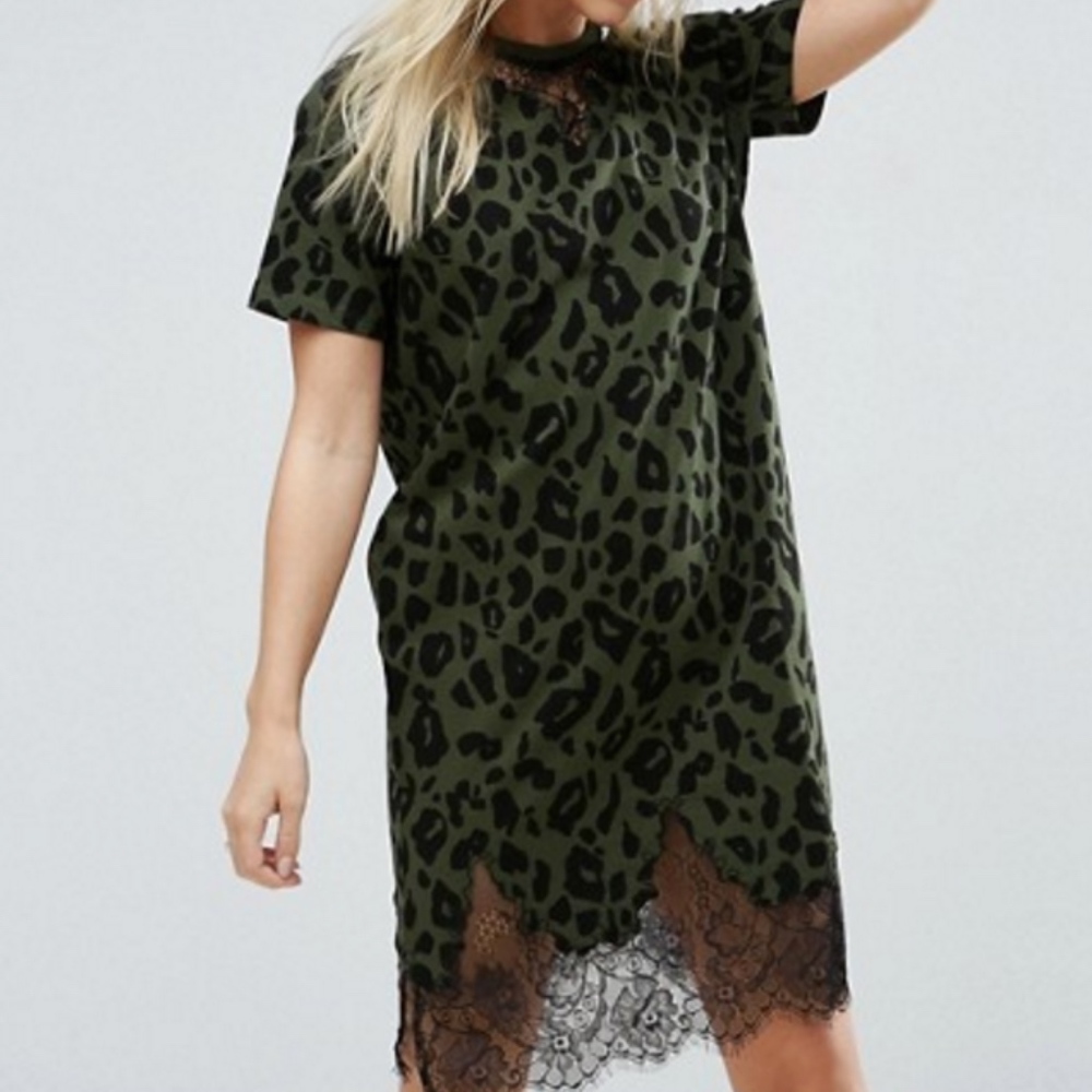 Never worn, stylist sample, tags removed