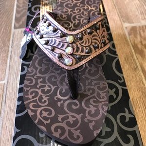 Tooled flip flop with stone accents