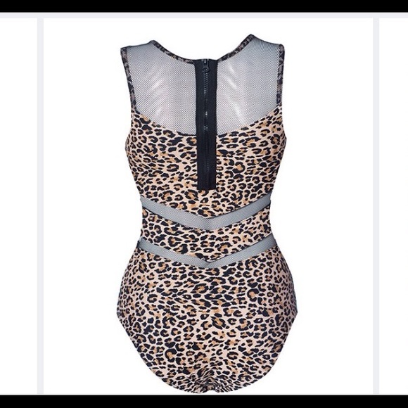 One piece swimsuit/bodysuit - Picture 2 of 5