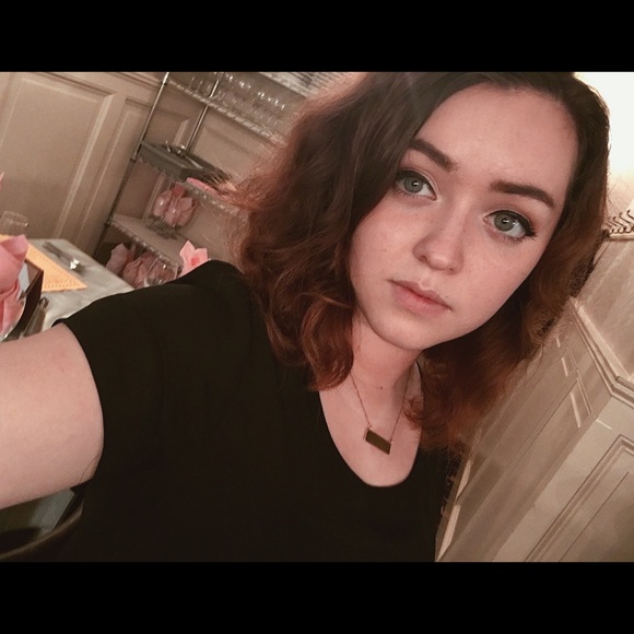 Meet your Posher, Katie - Picture 3 of 8