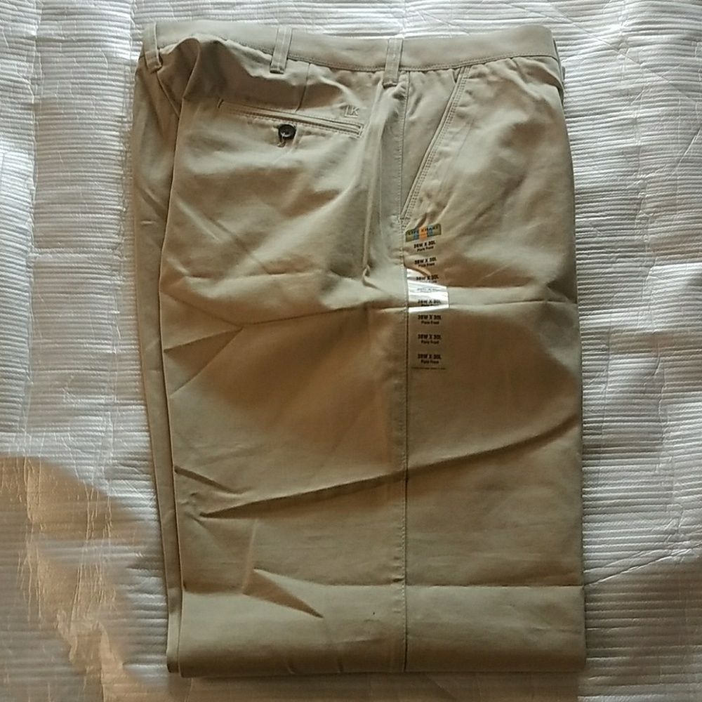 New Men's Life Khaki pants