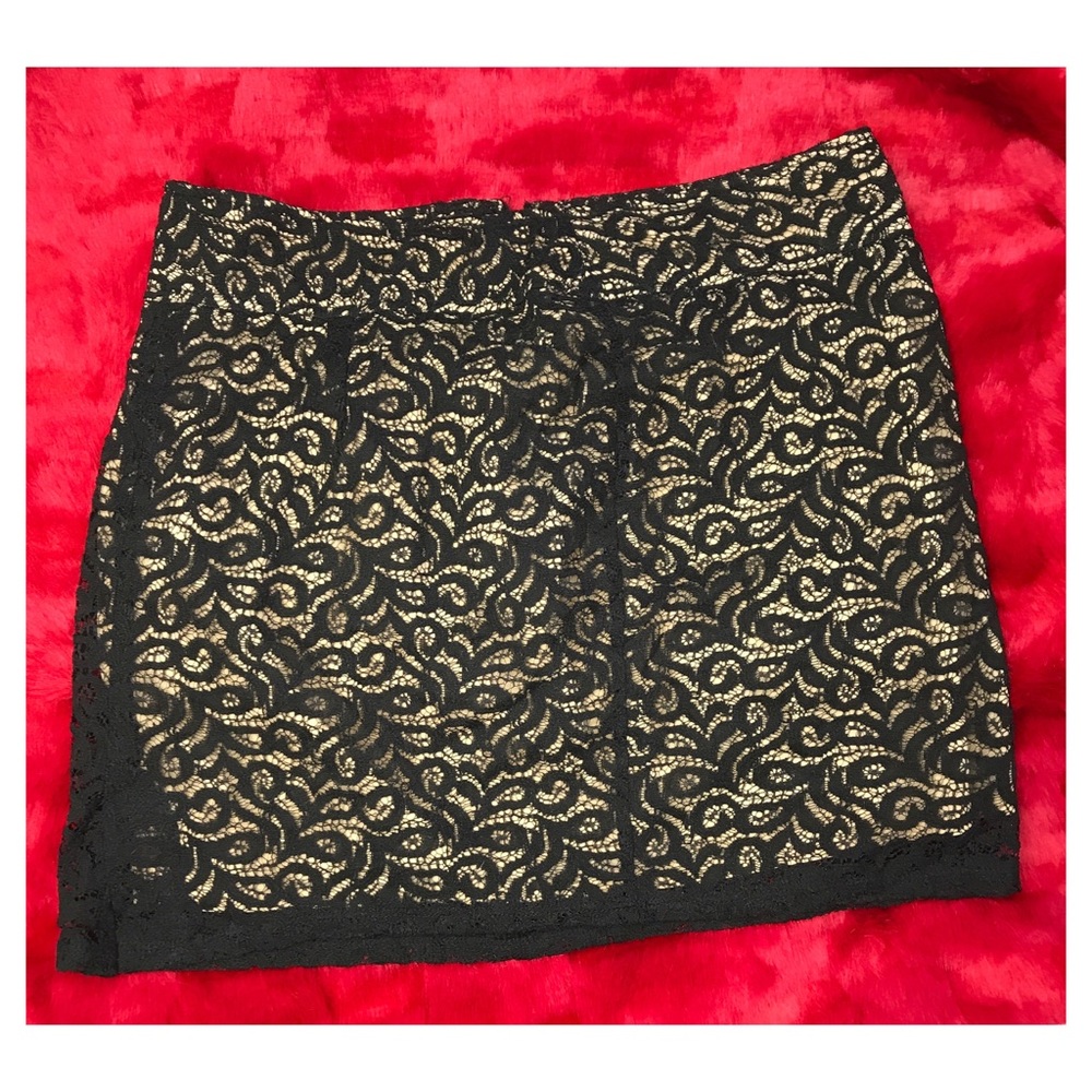 Forever 21 Black Laced Skirt (L)