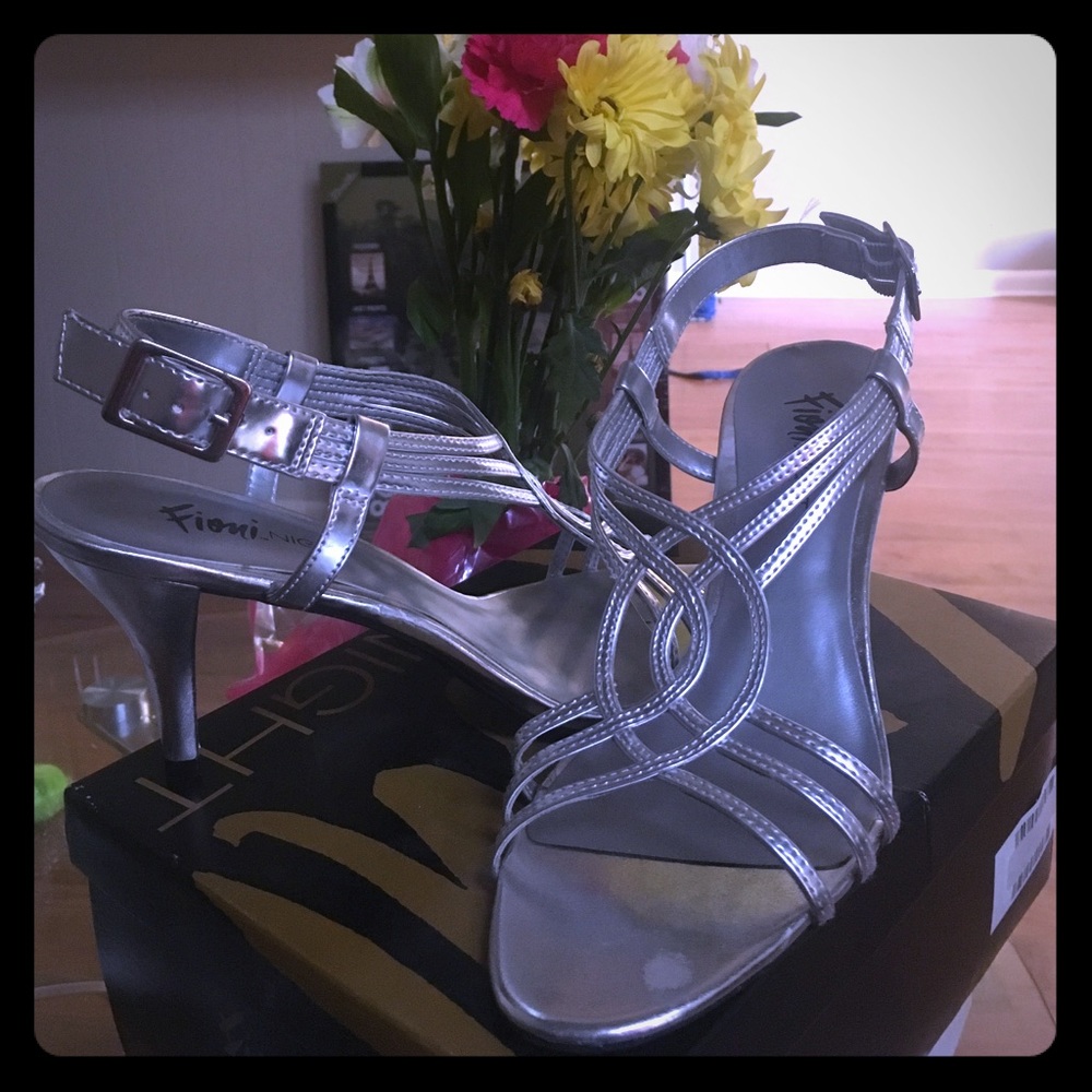 Glam shoe