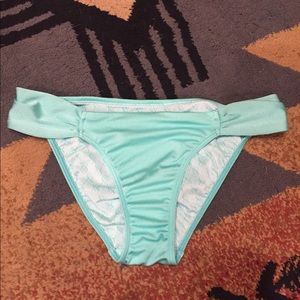 VICTORIA'S SECRET CLASSIC BIKINI BOTTOMS XS