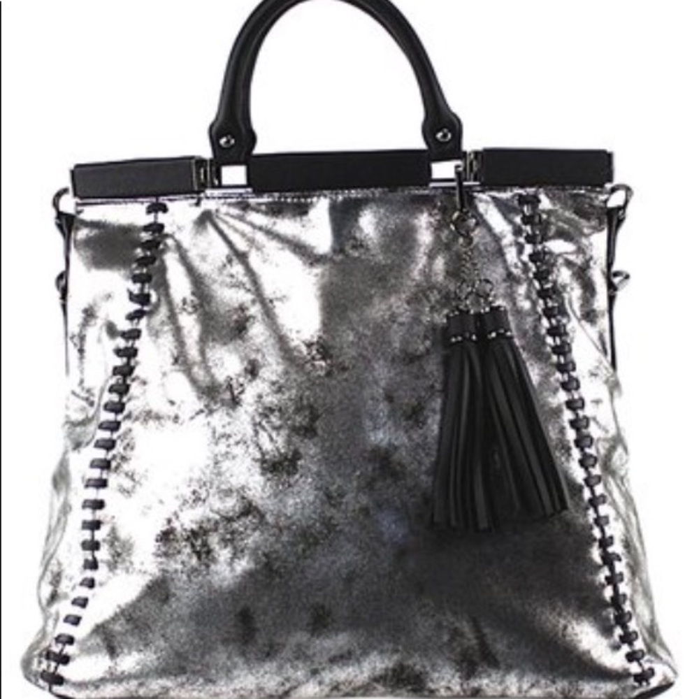 Black/pewter hand/shoulder bag