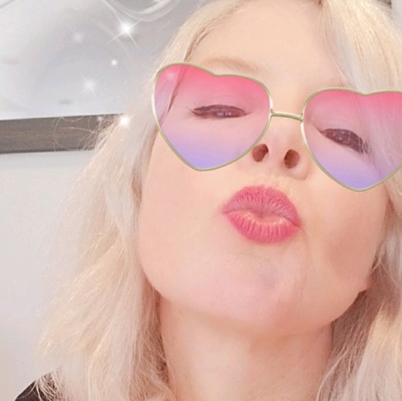 Meet your Posher, Ruth - Picture 1 of 1