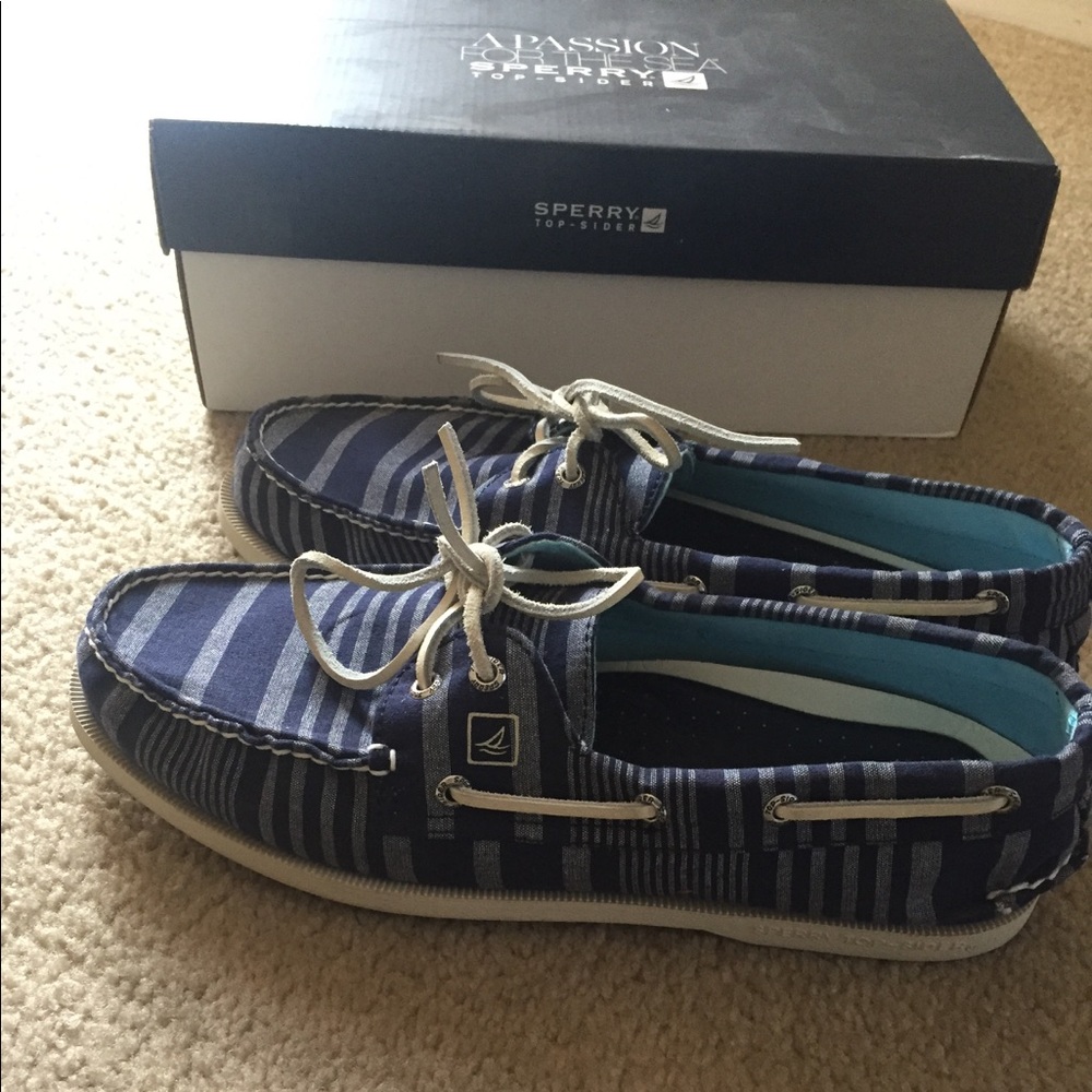 Sperry boat shoes