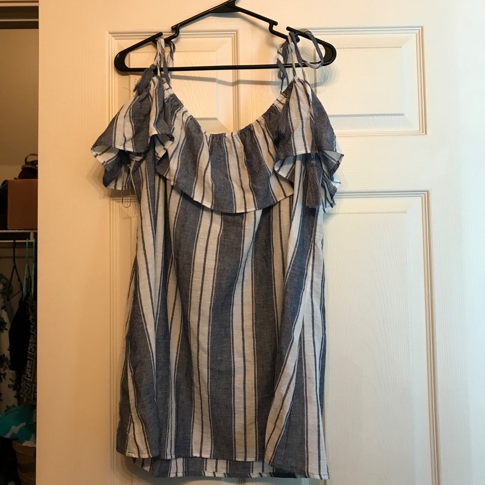 NEW! Blue and white summer top