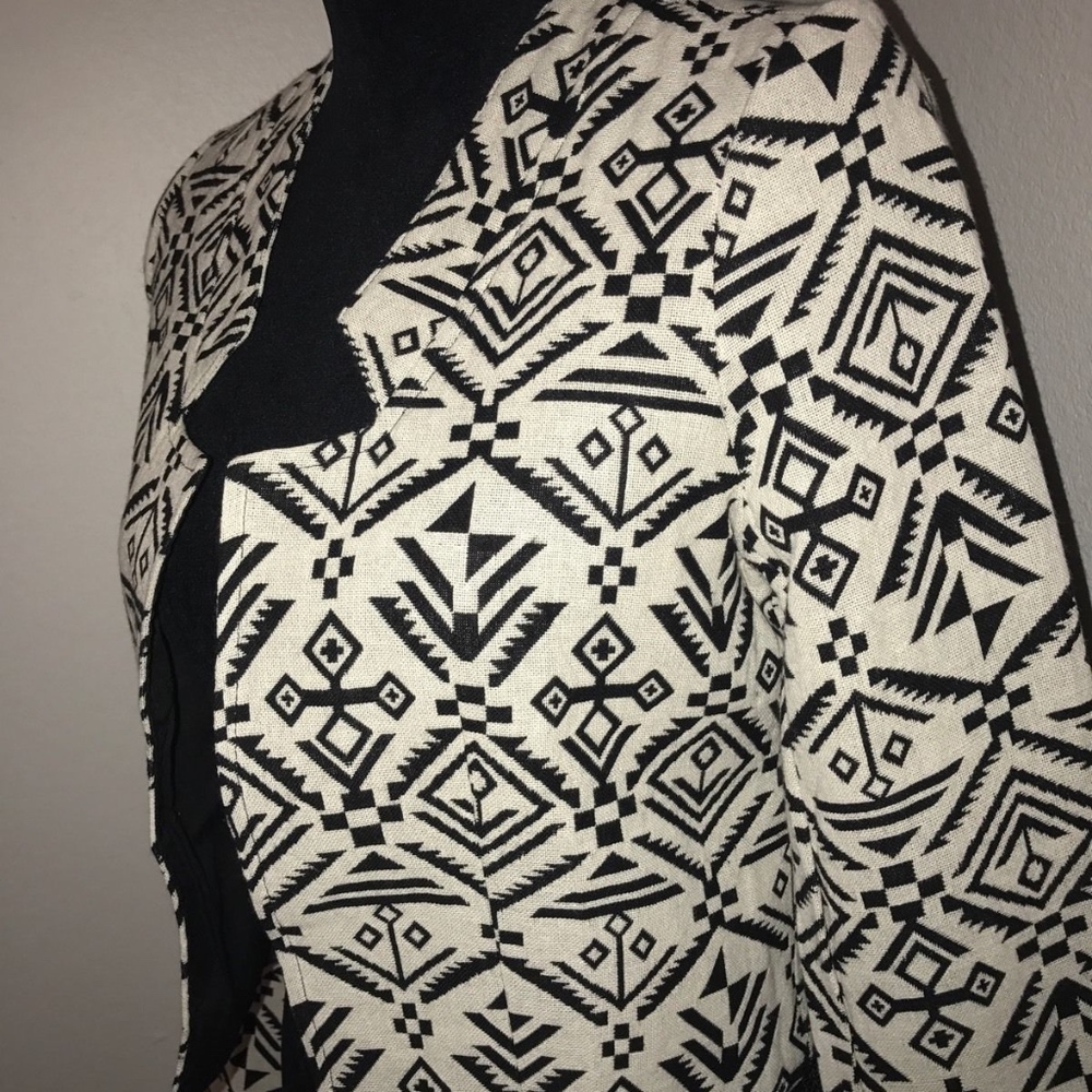 Cute Cotton Aztec Print Long Sleeve Bolero Jacket