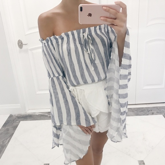 SOLD OUT ❌ Talia Off The Shoulder Bell Sleeve Top - Picture 5 of 8