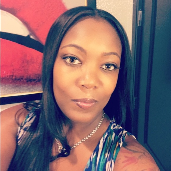 Meet your Posher, Sarelle - Picture 1 of 1