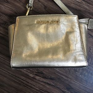 Gold cross body Micheal Kors