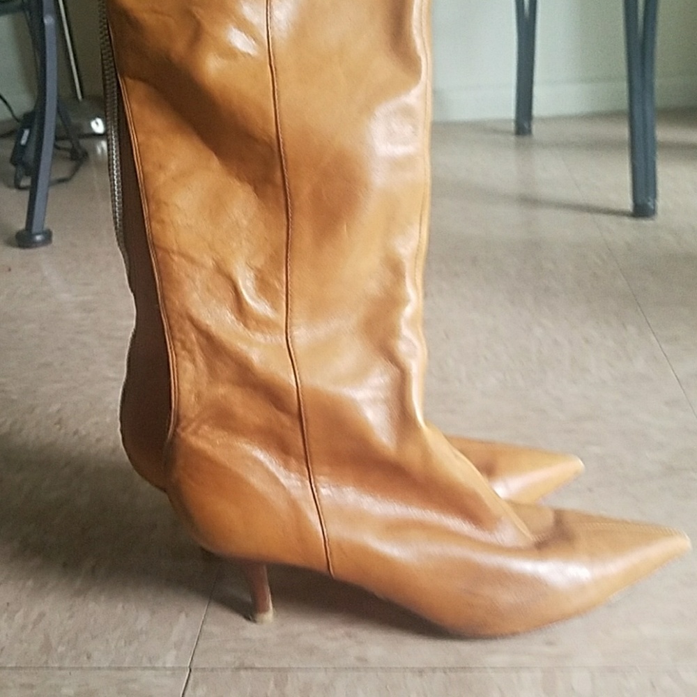 Leather Boot - Picture 2 of 4
