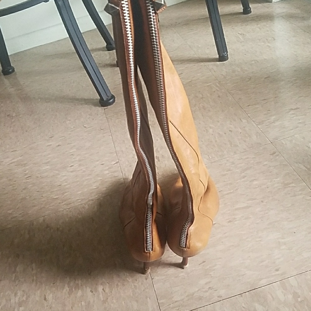 Leather Boot - Picture 3 of 4
