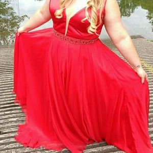 Prom pageant dress beautiful....