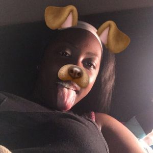 Meet your Posher, Leah