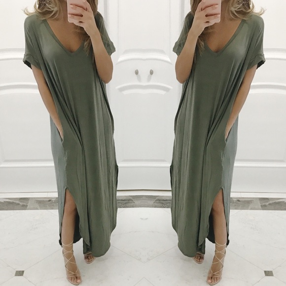 SOLD OUT ❌ Cassie Oversized Maxi Dress - Picture 2 of 4