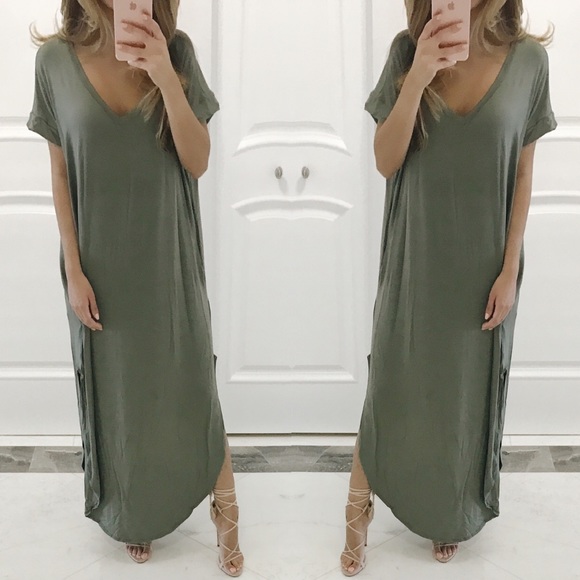 SOLD OUT ❌ Cassie Oversized Maxi Dress - Picture 3 of 4
