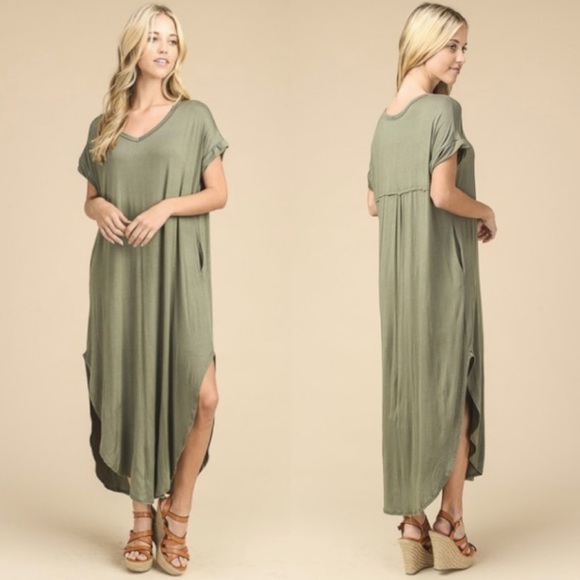 SOLD OUT ❌ Cassie Oversized Maxi Dress - Picture 4 of 4