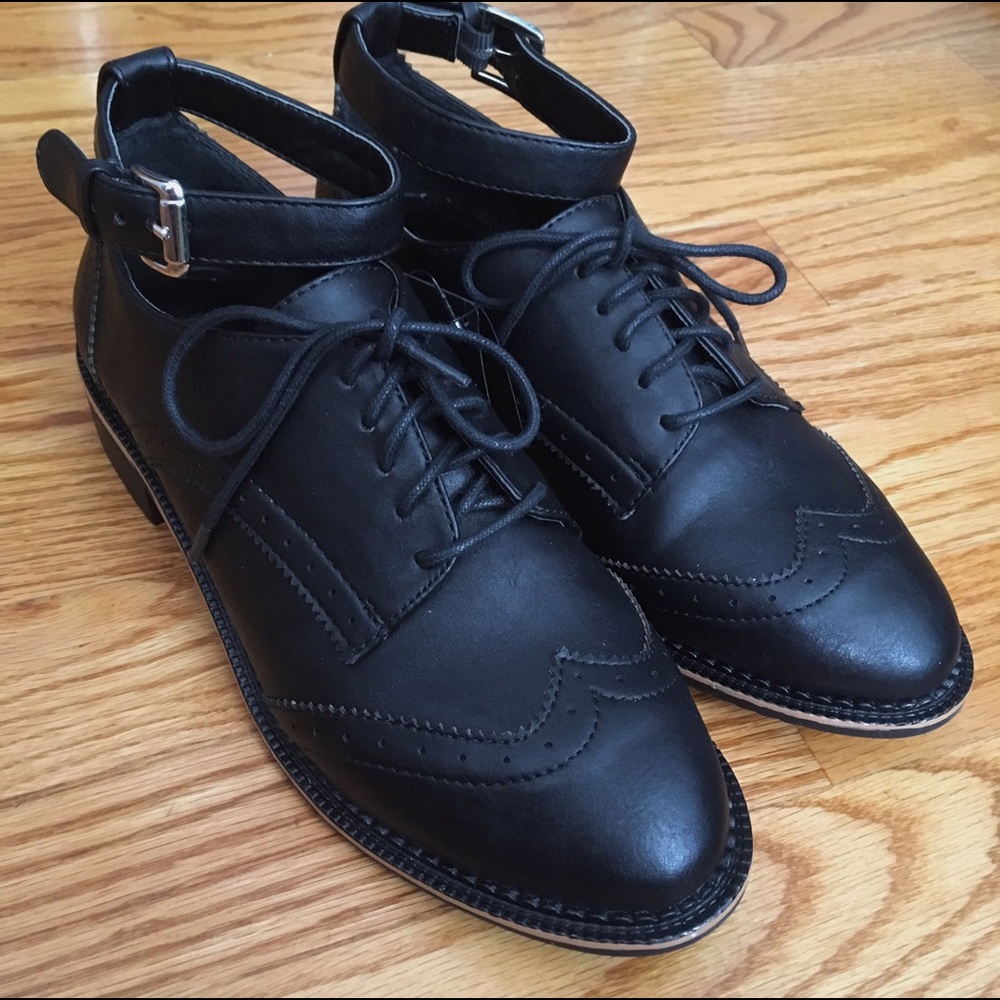 NWT Forever21 Oxfords with Ankle straps