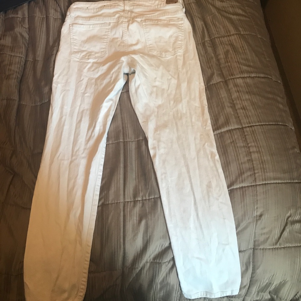 White skinny jeans