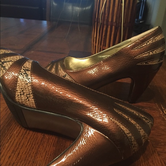 NO OFFERS! BRAND NEW NEVER WORN SHOES - Picture 3 of 3