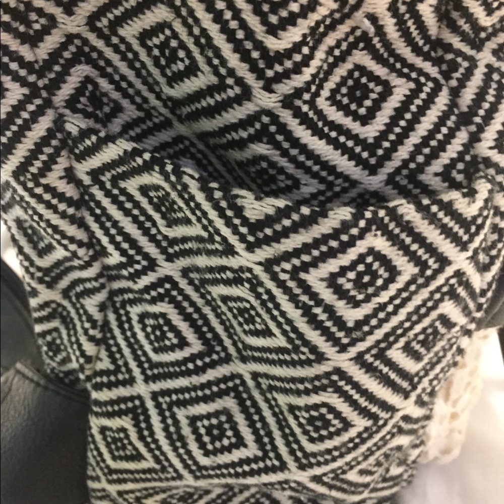 Black And Cream Patterned Backpack - image 3