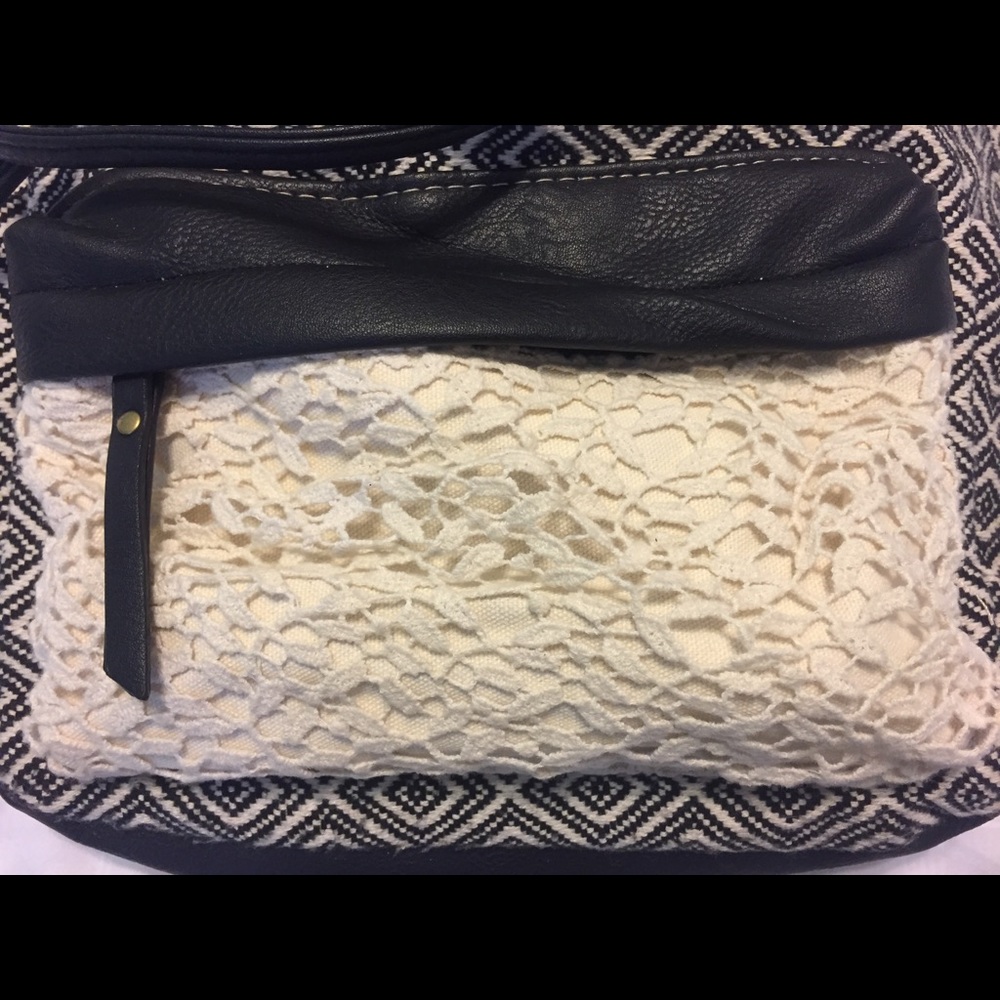 Black And Cream Patterned Backpack - image 4