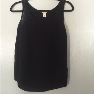 Crochet accent tank top