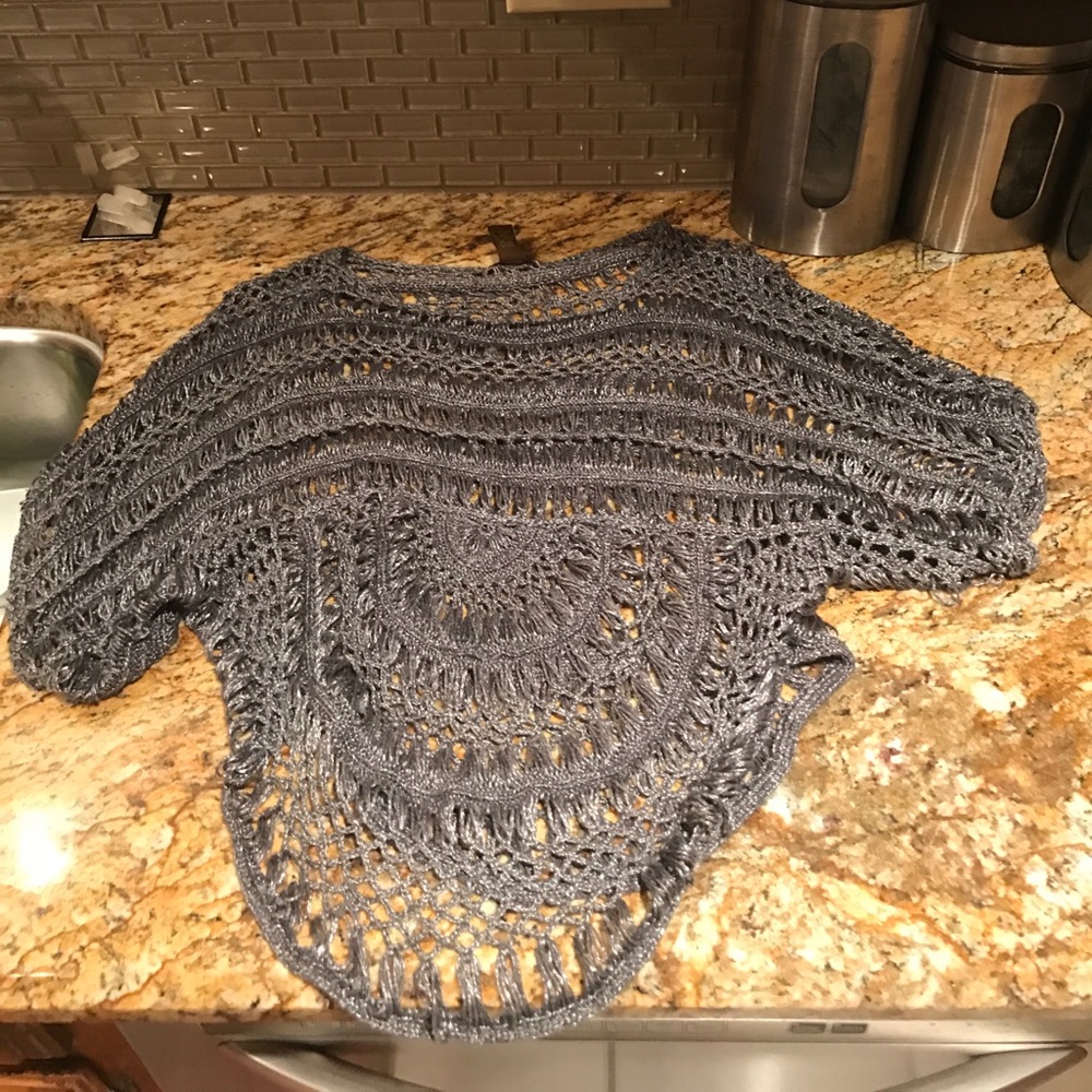 Grey crotchet top