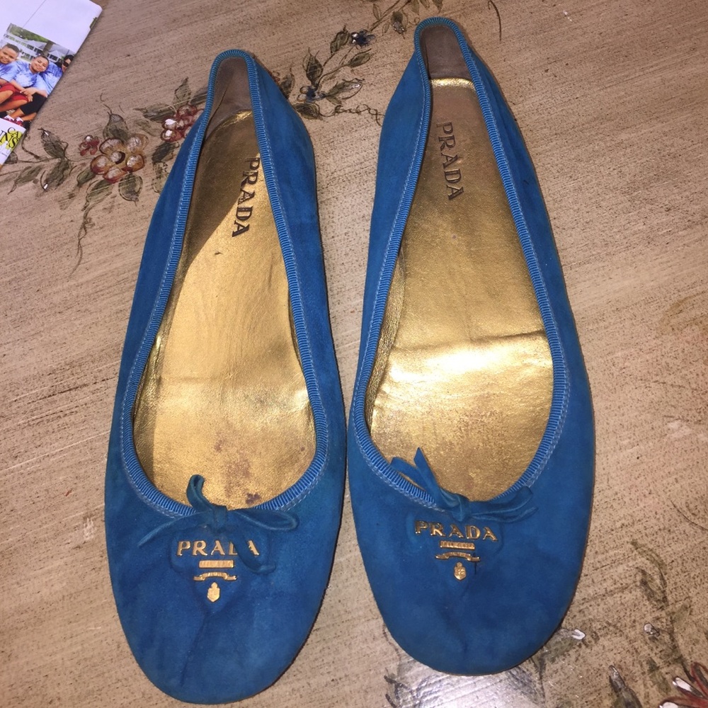 Prada ballet flats good condition.