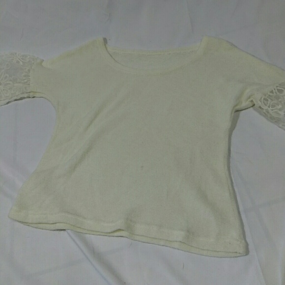 Sweater/shirt - Picture 2 of 4