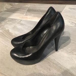 Black leather Guess platform heels