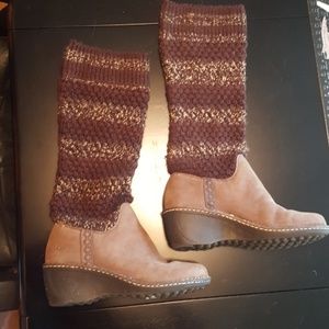 UGG BOOTS Style #1938 Cresthaven