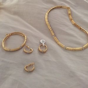 Woman's Jewelry