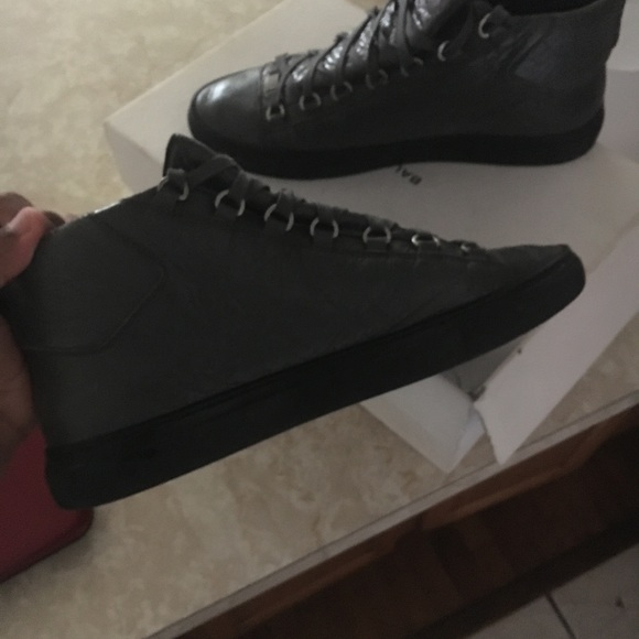 Balenciagas - Picture 3 of 4