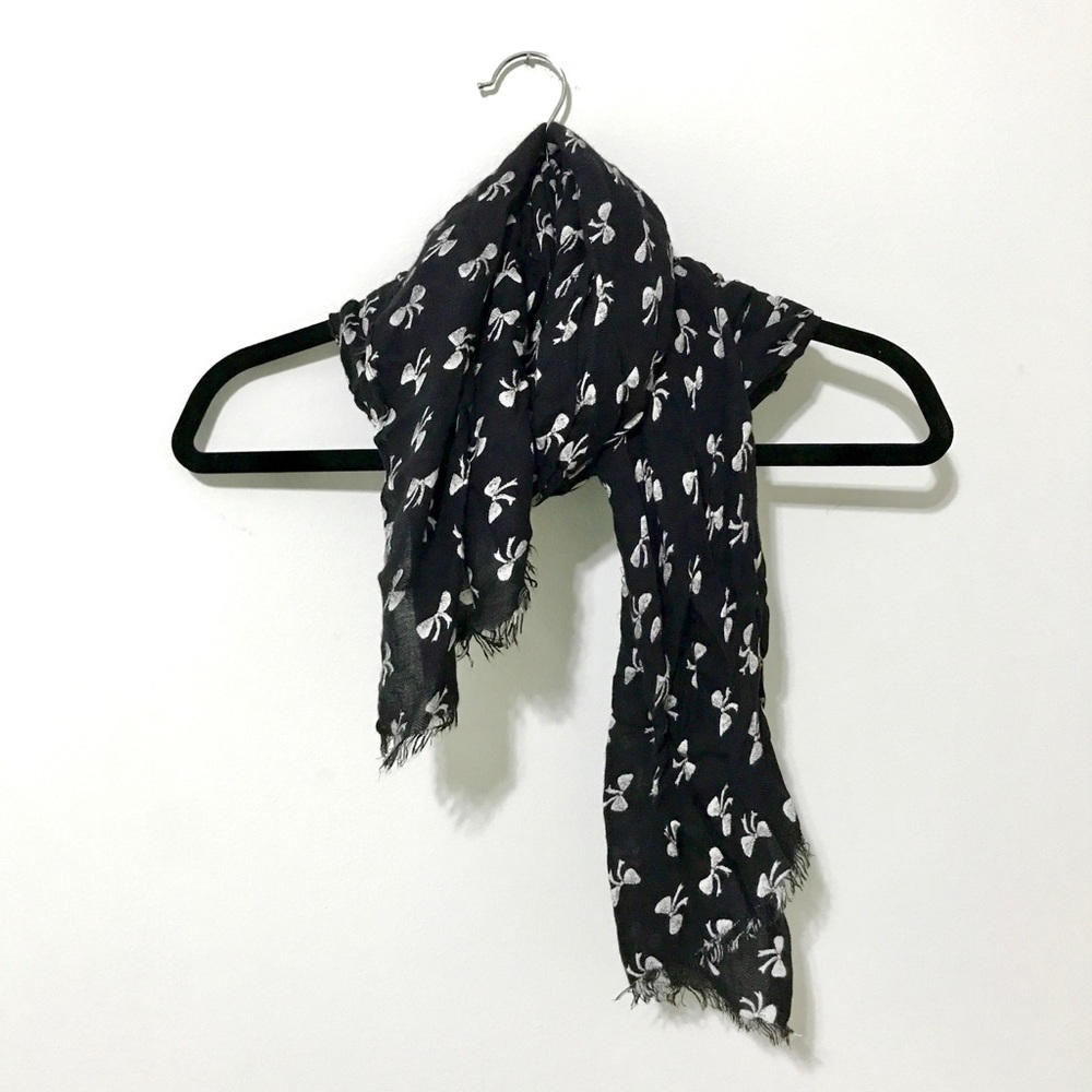 Bow Print Scarf