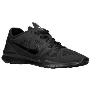 Nike free all black