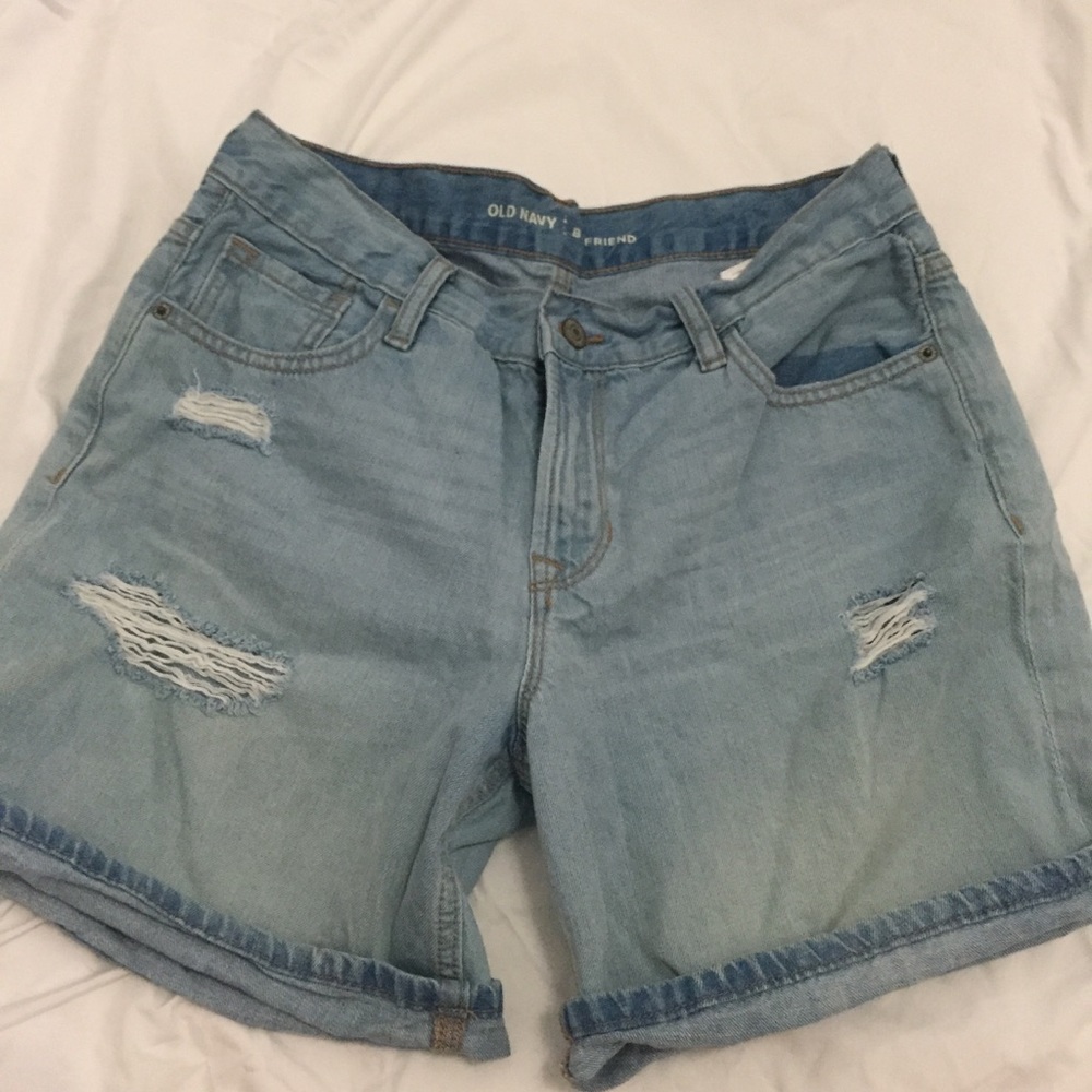Distressed boyfriend shorts