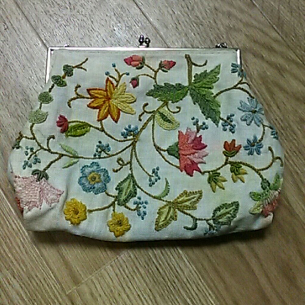 Vintage purse/clutch with embroidered flowers - Picture 4 of 4