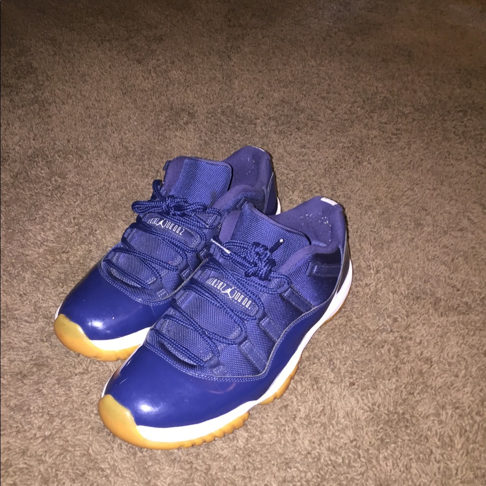 Retro 11 Navy Low Gum