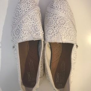 White Lace Toms