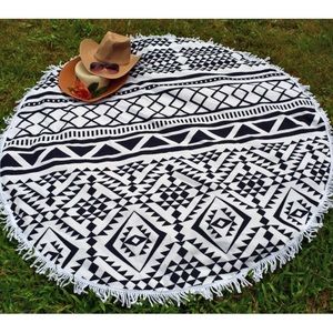 Round beach blanket