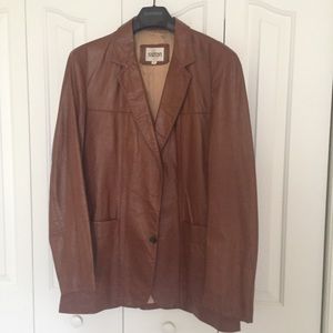 Vintage light brown leather jacket. Size 44 L