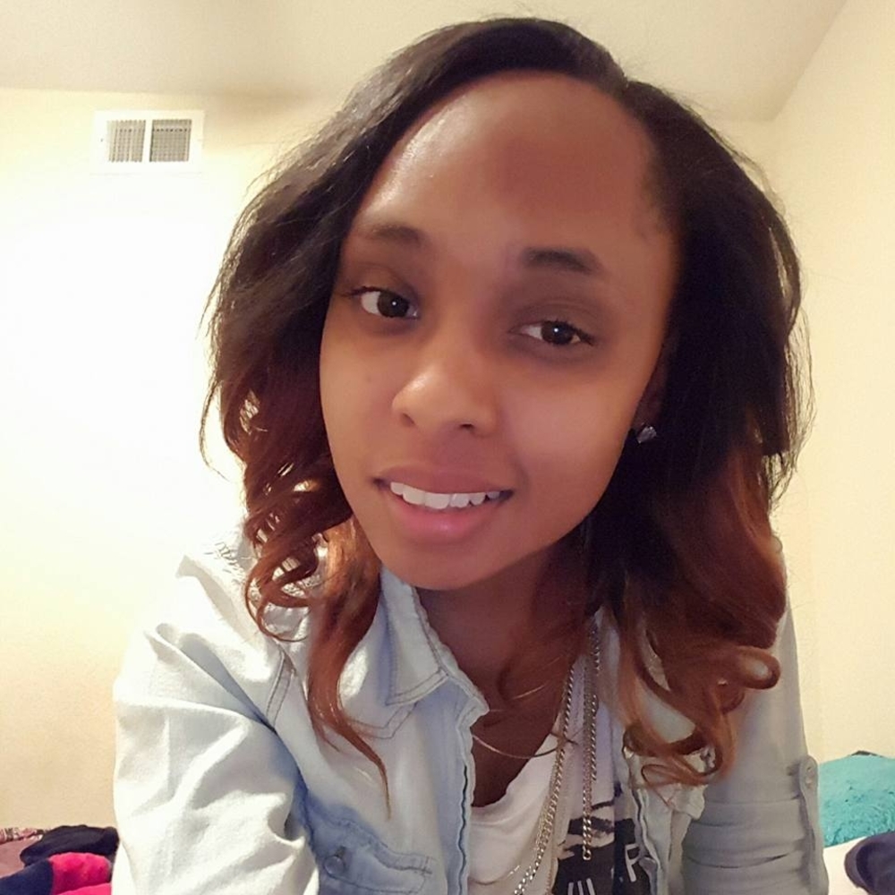 Meet your Posher, Arielle